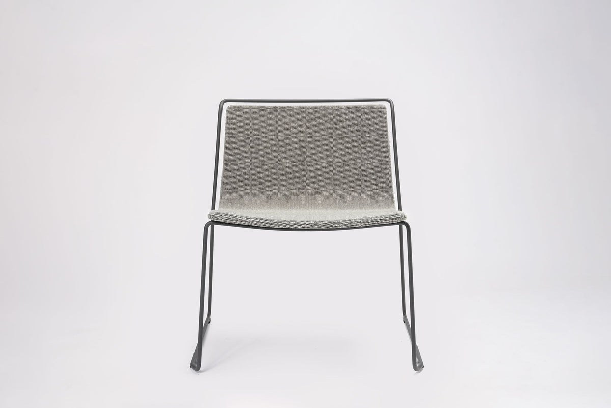 Alo Lounge Chair by Ondarreta, view 2