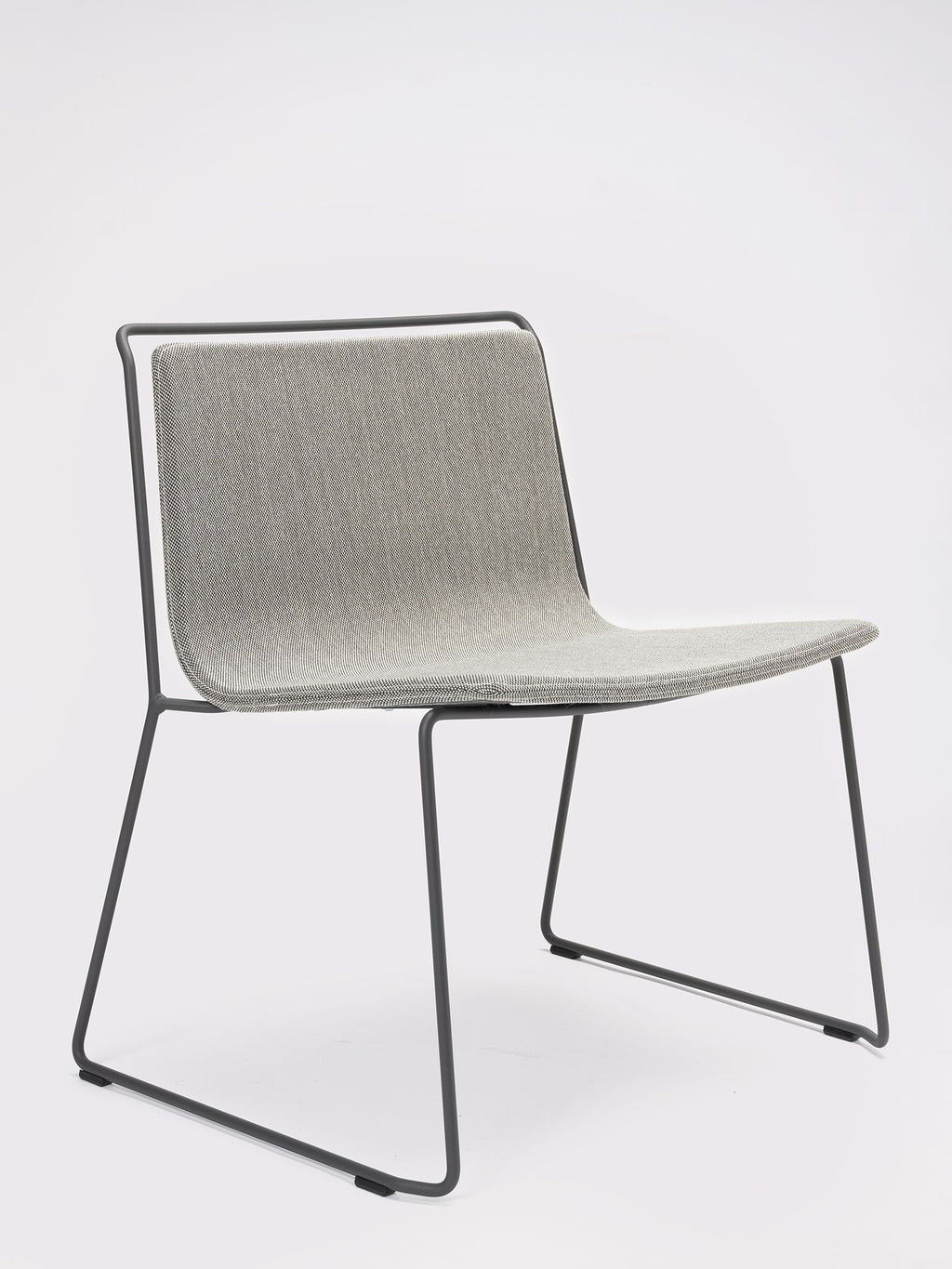 Alo Lounge Chair by Ondarreta, view 3
