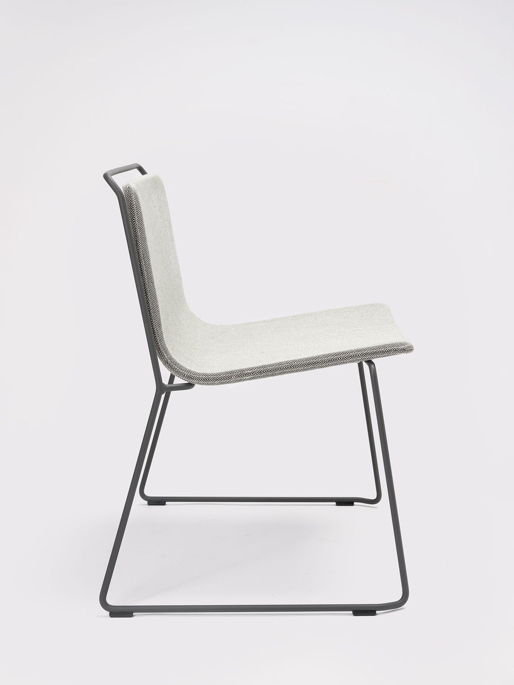 Alo Lounge Chair by Ondarreta, view 4