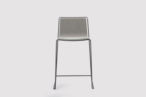 Alo Stool by Ondarreta, view 2