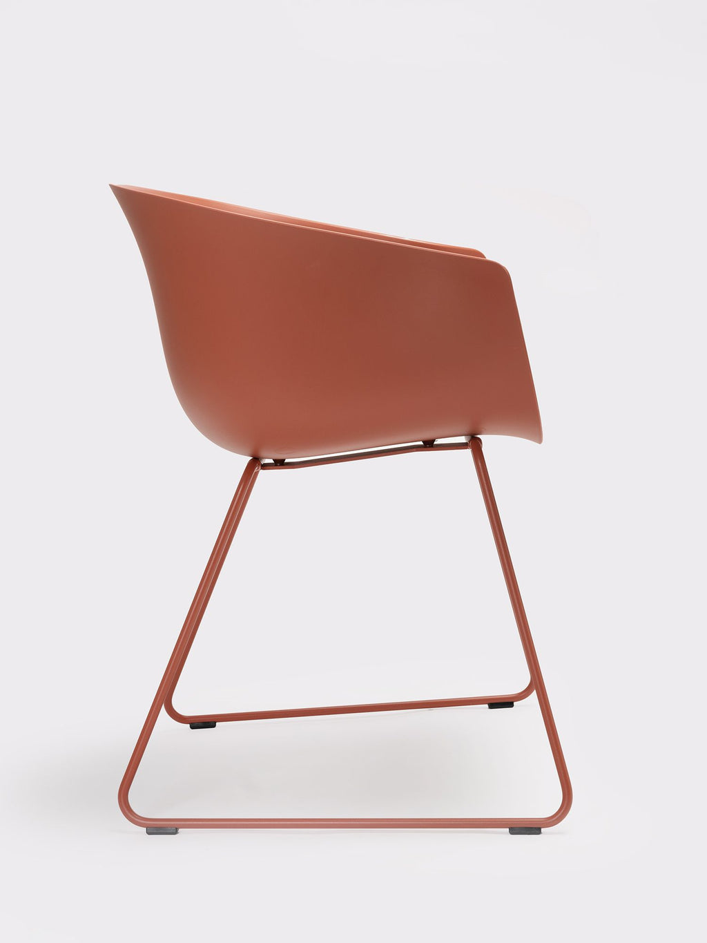 Bai Sled Chair by Ondarreta, view 4