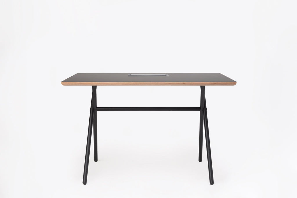 Bai Steel Desk by Ondarreta