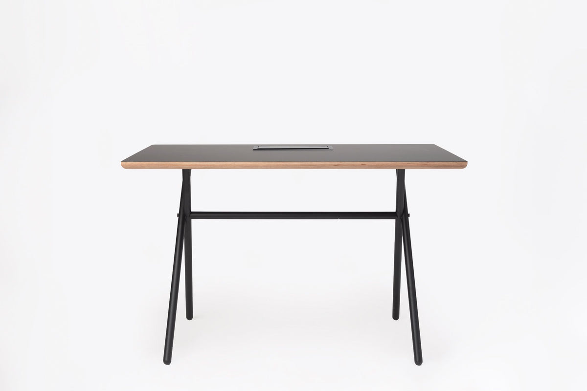 Bai Steel Desk by Ondarreta