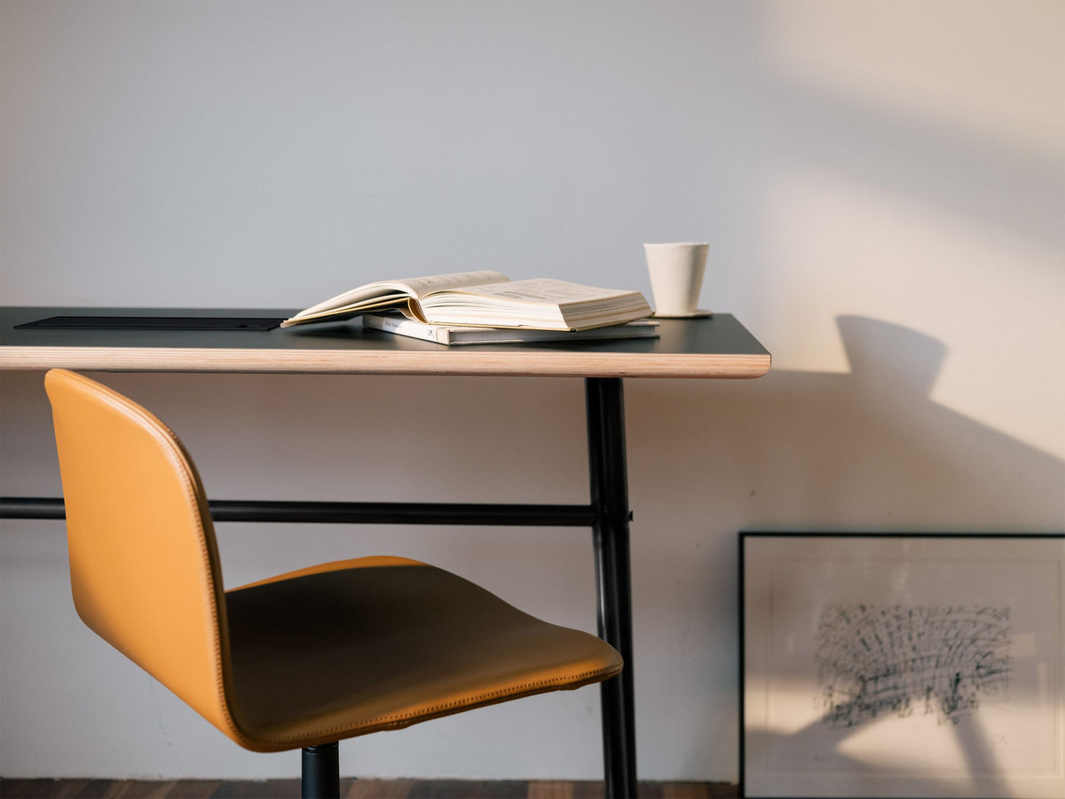 Bai Steel Desk by Ondarreta, view 8