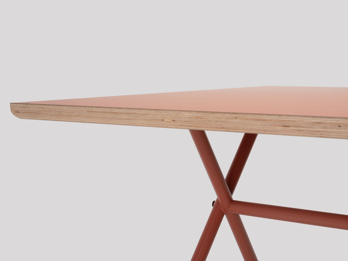 Bai Steel Table by Ondarreta, view 3