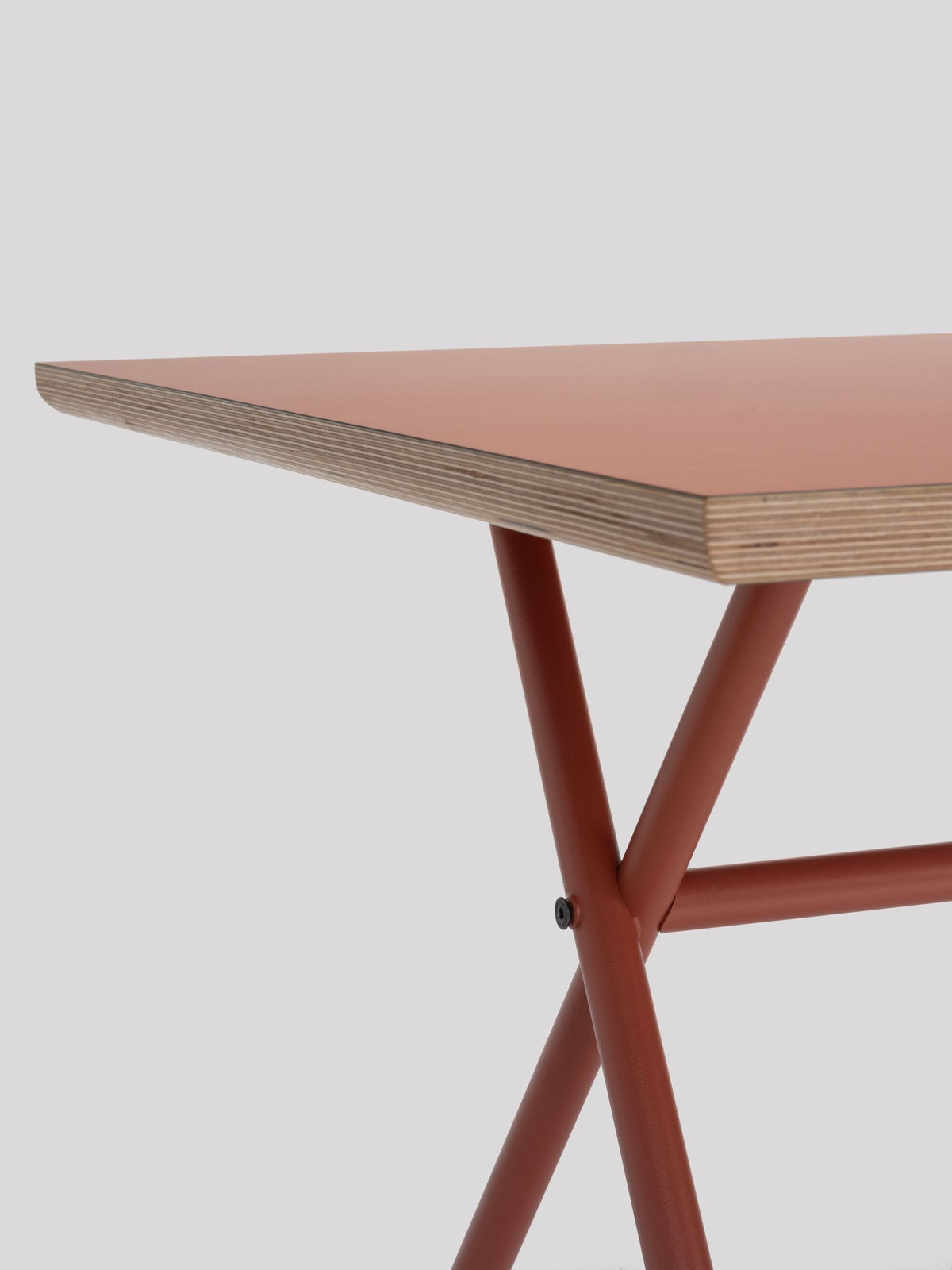 Bai Steel Table by Ondarreta, view 4