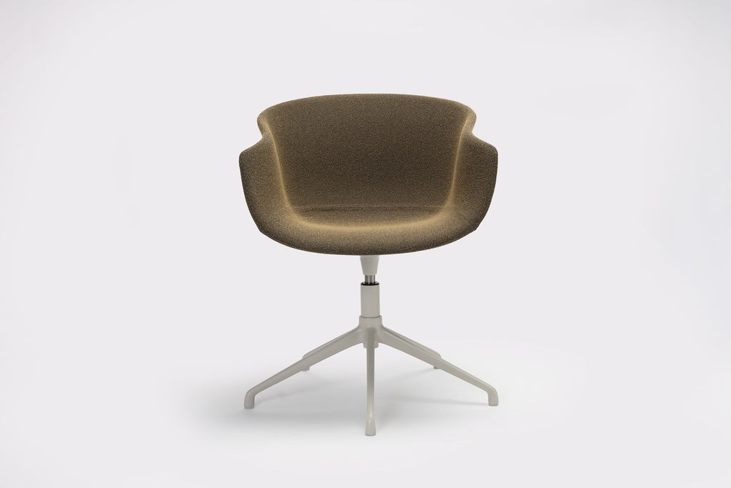Bai Swivel Chair by Ondarreta, view 2