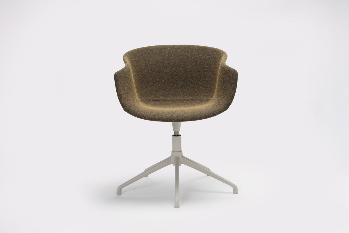 Bai Swivel Chair by Ondarreta, view 2