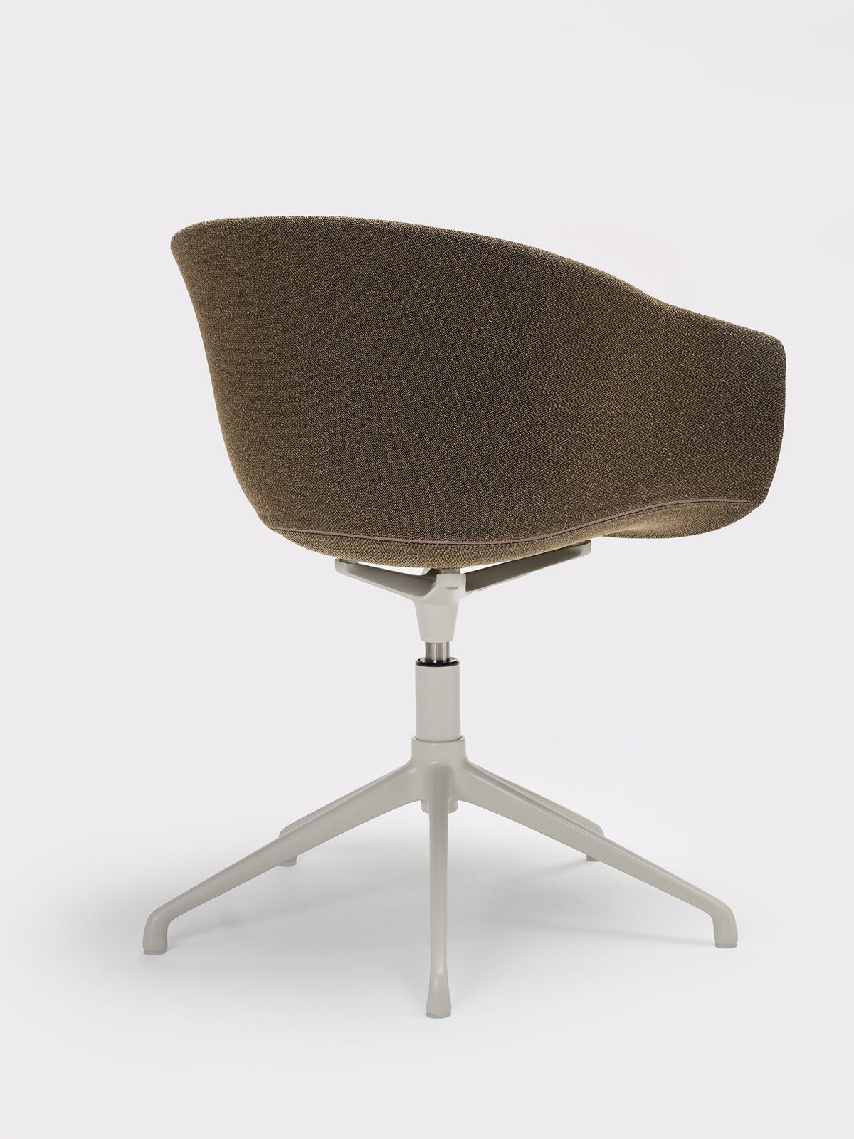Bai Swivel Chair by Ondarreta, view 5
