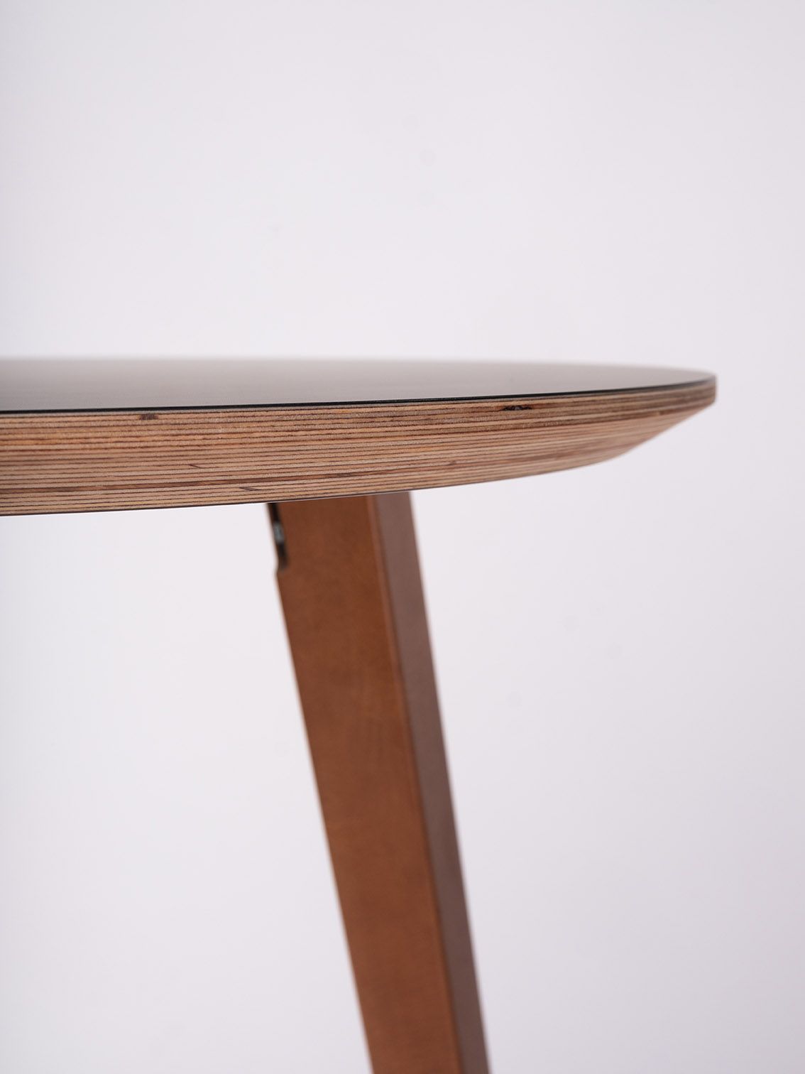 Bob High Table by Ondarreta, view 6