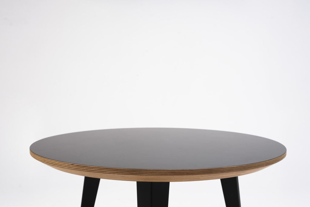 Bob Low Table by Ondarreta, view 6