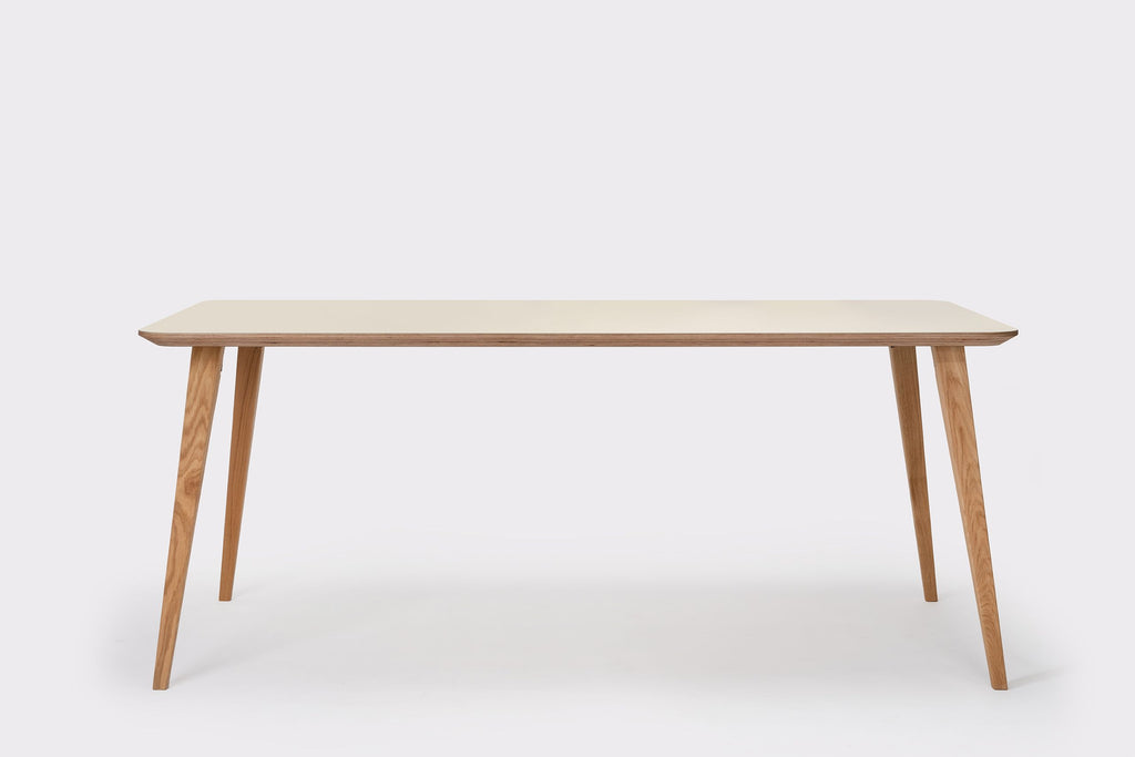 Bob Table by Ondarreta