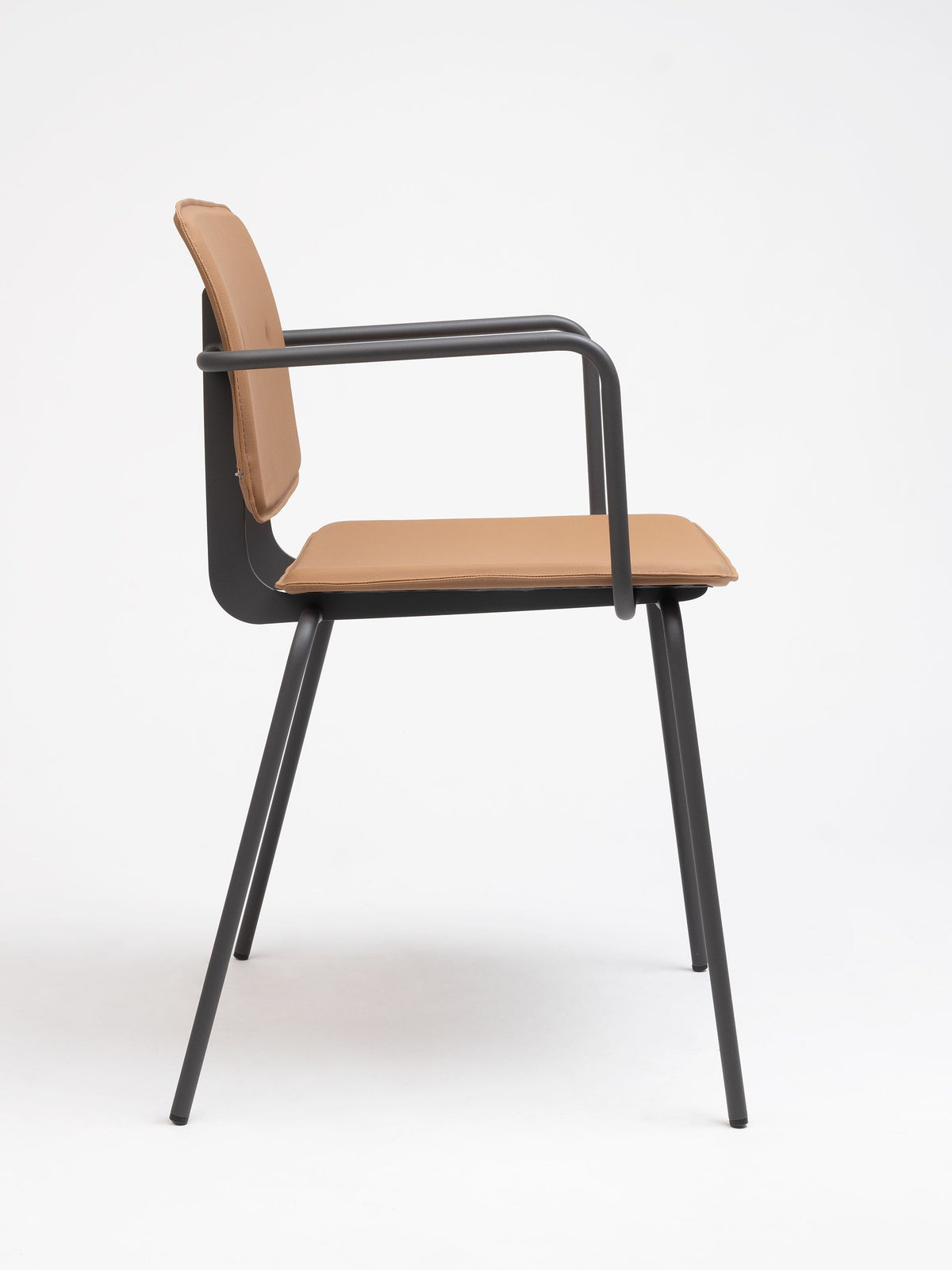 Don Armchair by Ondarreta, view 9