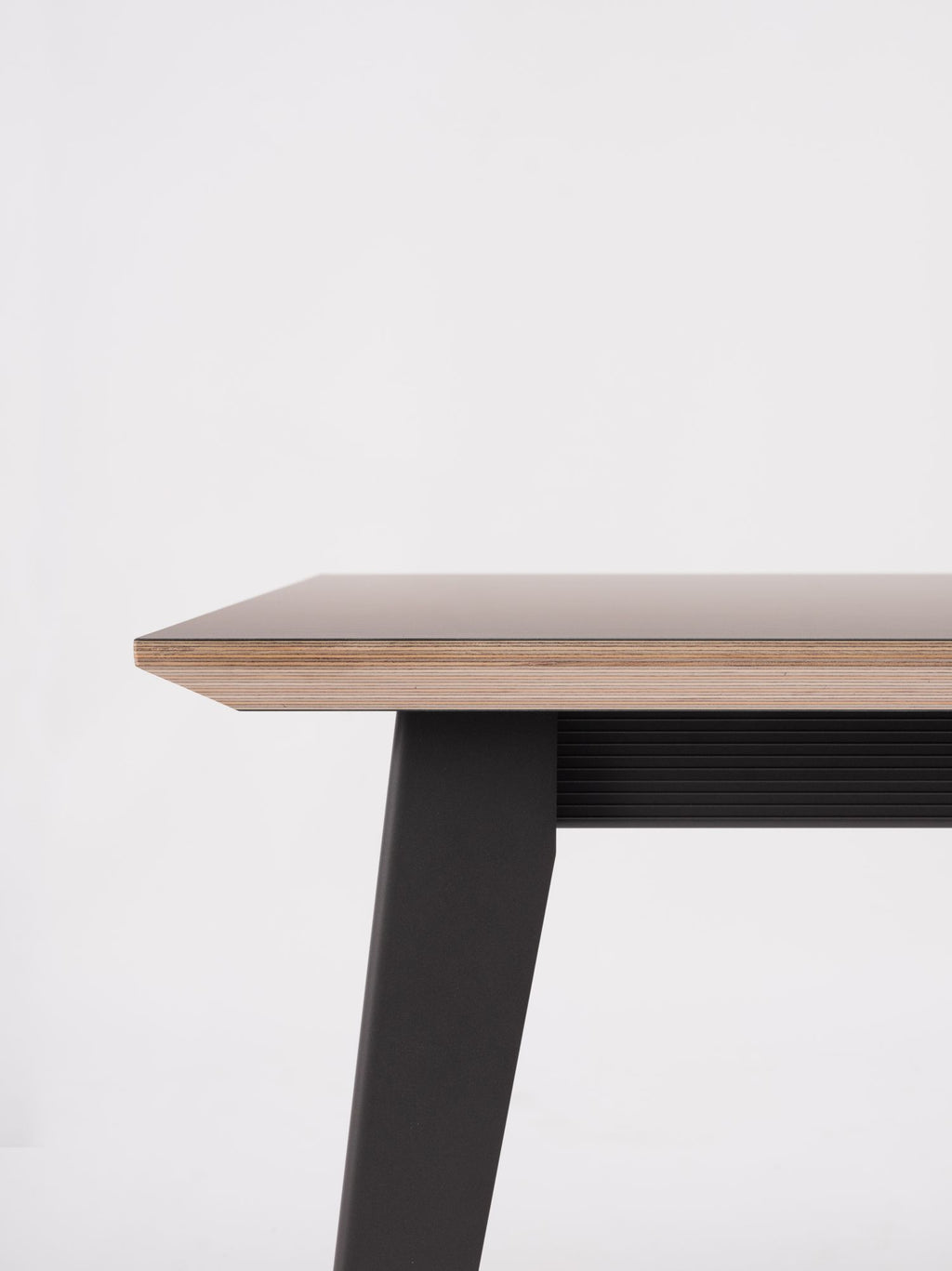 Don Double Table by Ondarreta, view 3