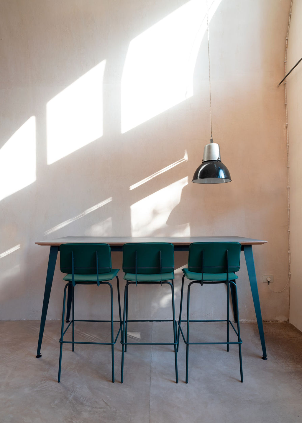 Don High Table by Ondarreta, view 6
