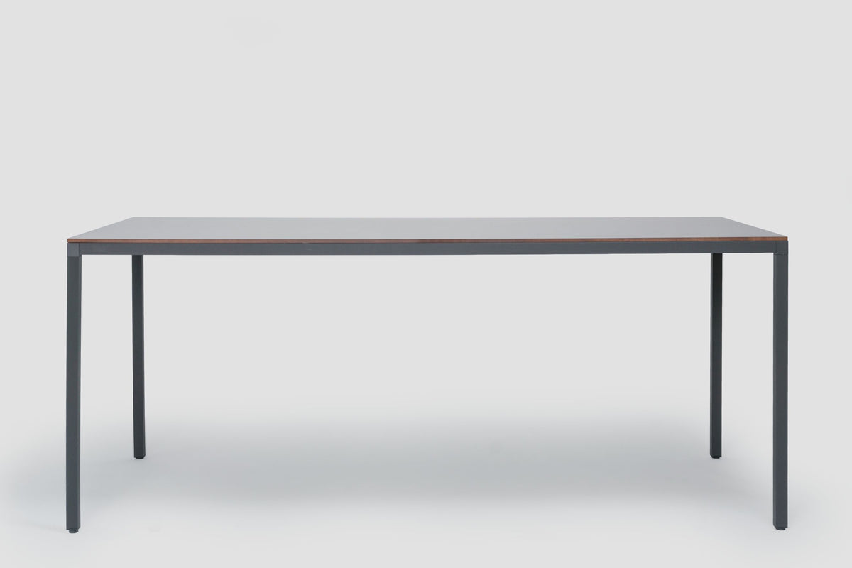 Dry Out Table by Ondarreta, view 3