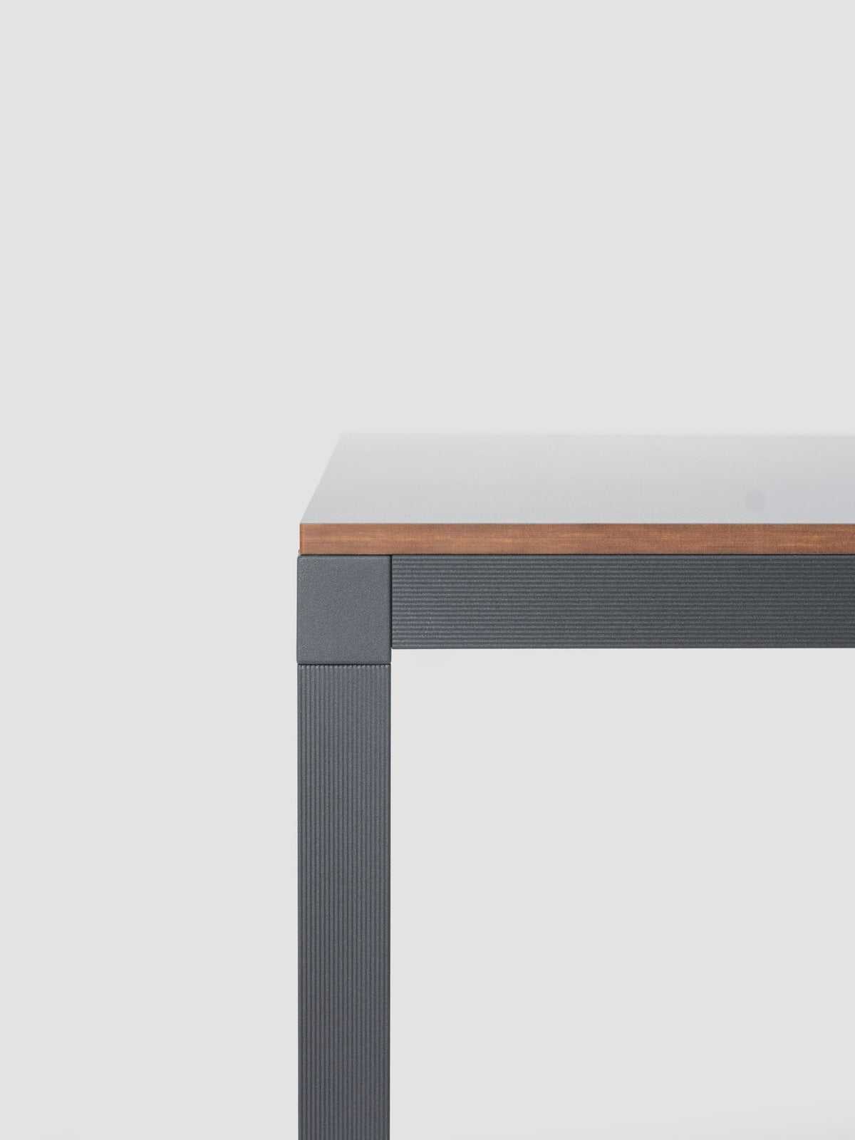 Dry Out Table by Ondarreta, view 5