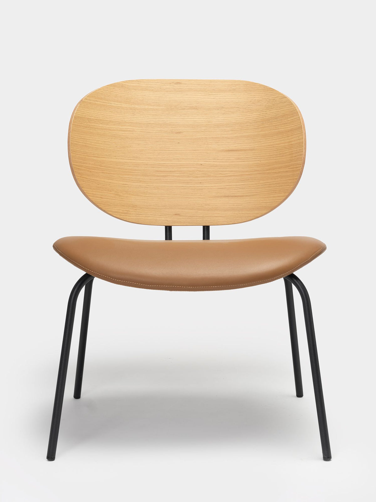 Hari Lounge Chair by Ondarreta, view 4