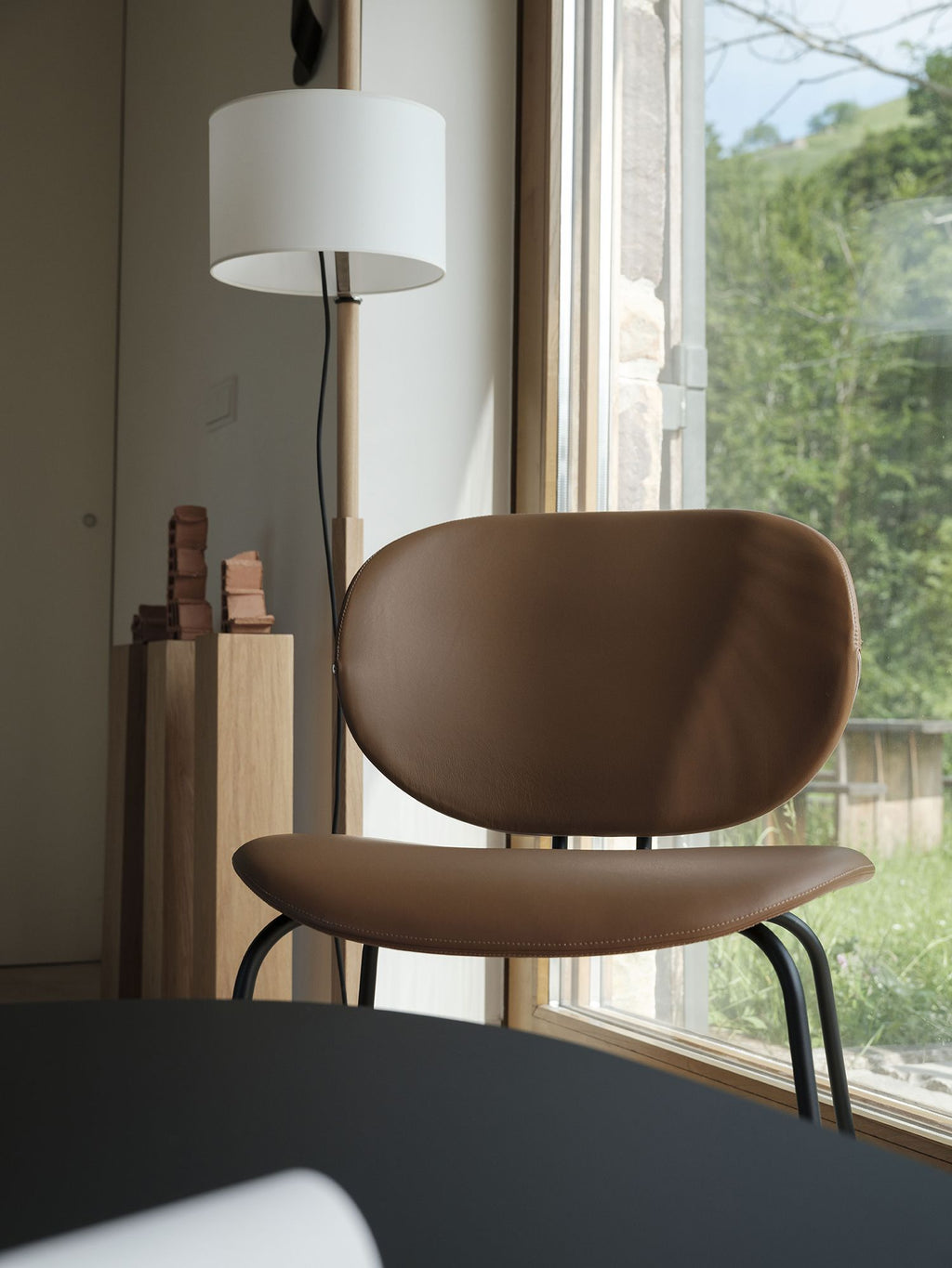 Hari Lounge Chair by Ondarreta, view 9