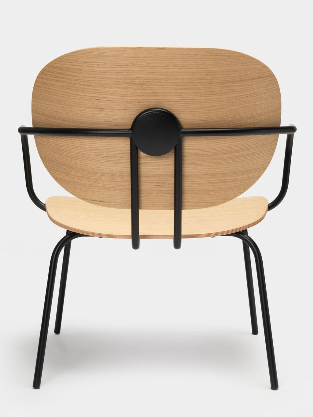 Hari Lounge Chair with Armrests by Ondarreta