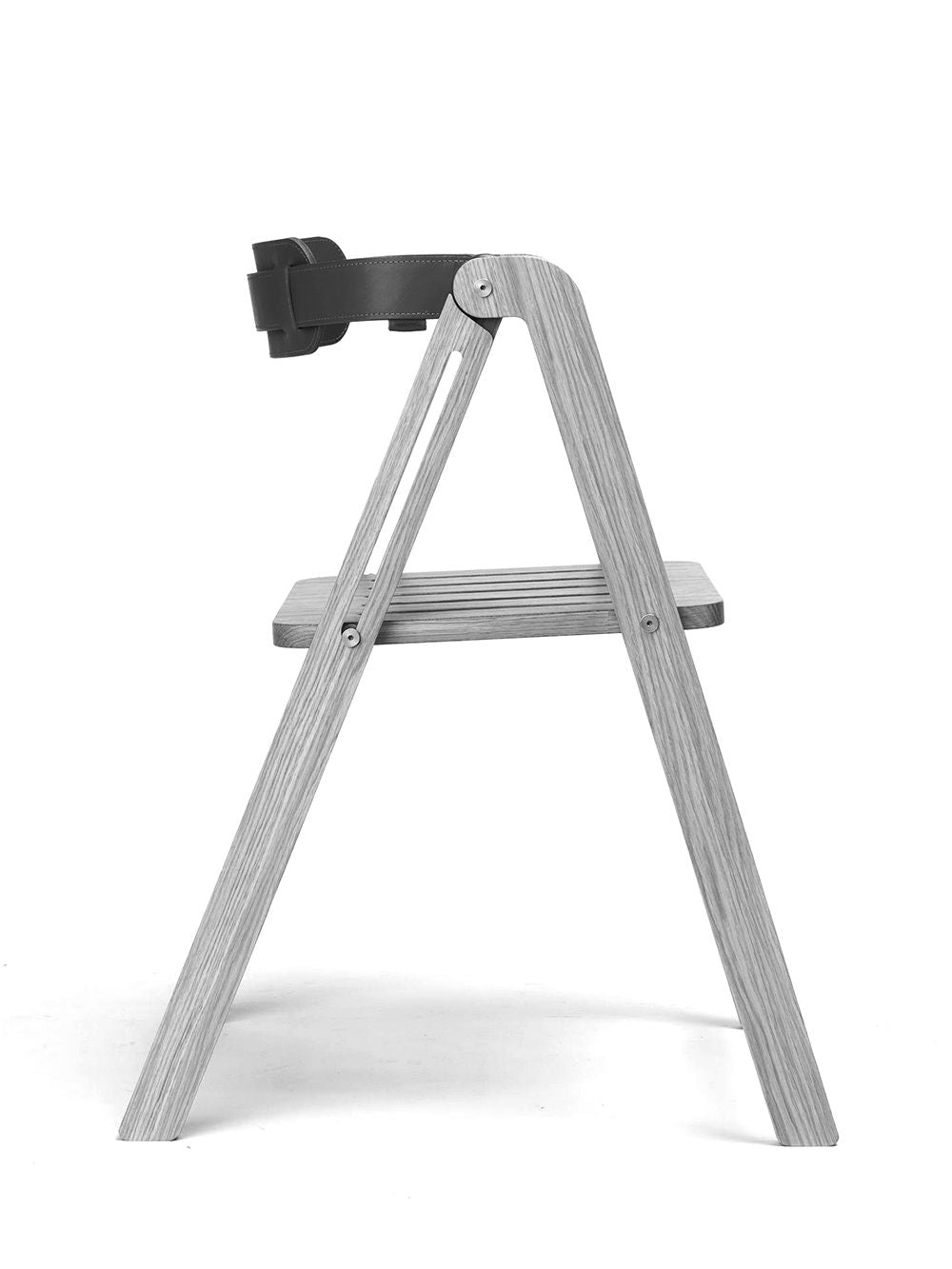Ika Folding Seat by Ondarreta, view 2