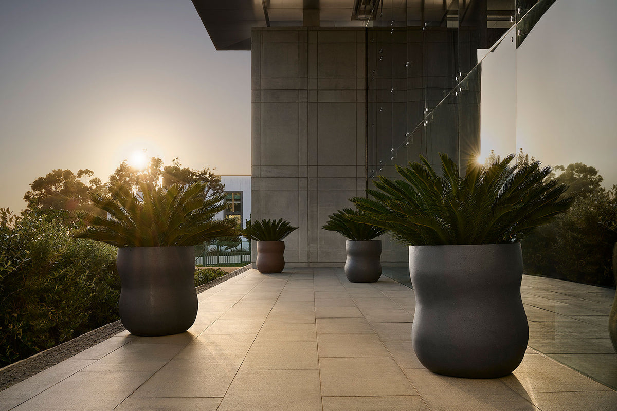 Indigenus Pebble planters