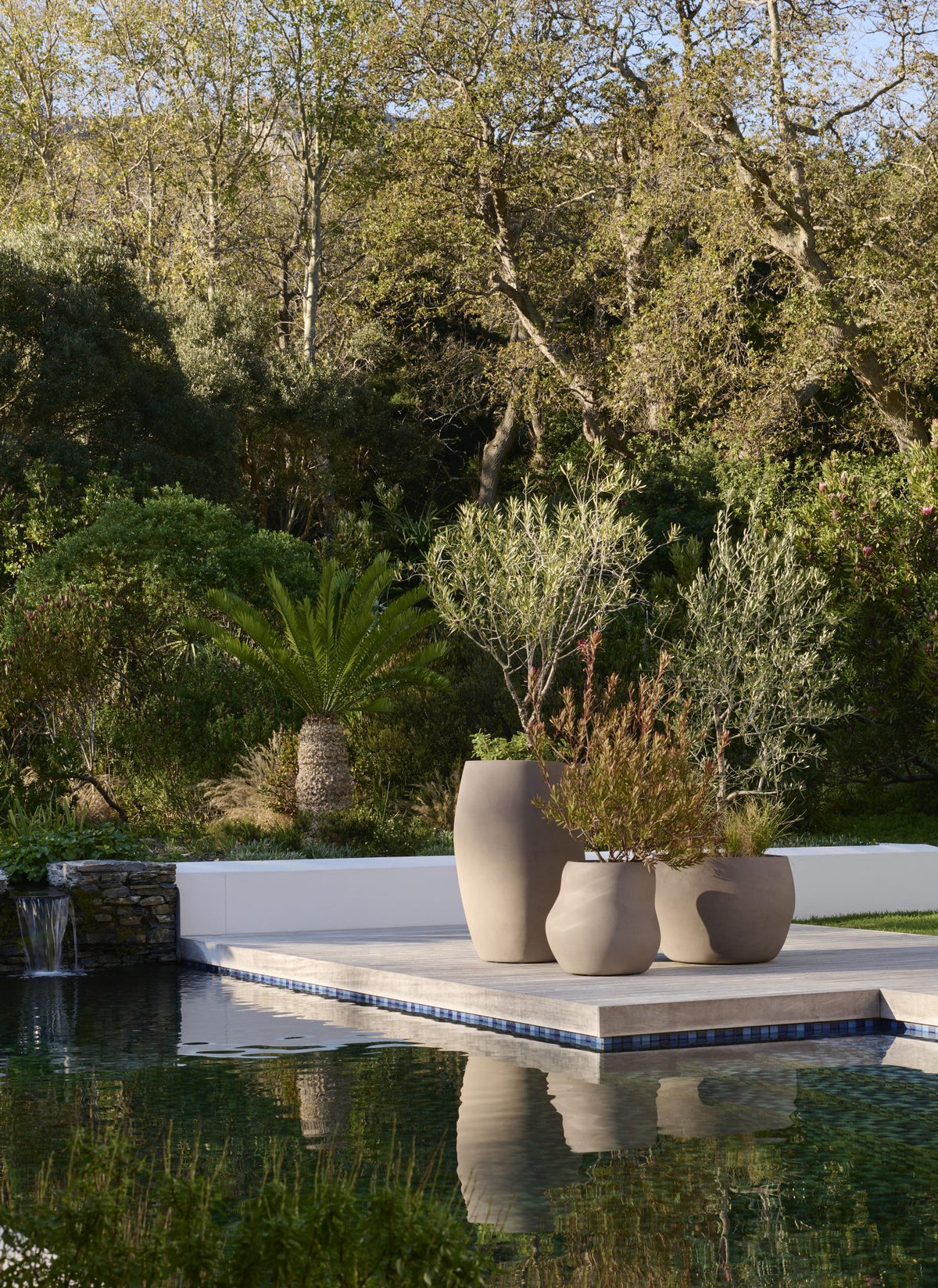 Indigenus Pebble planters