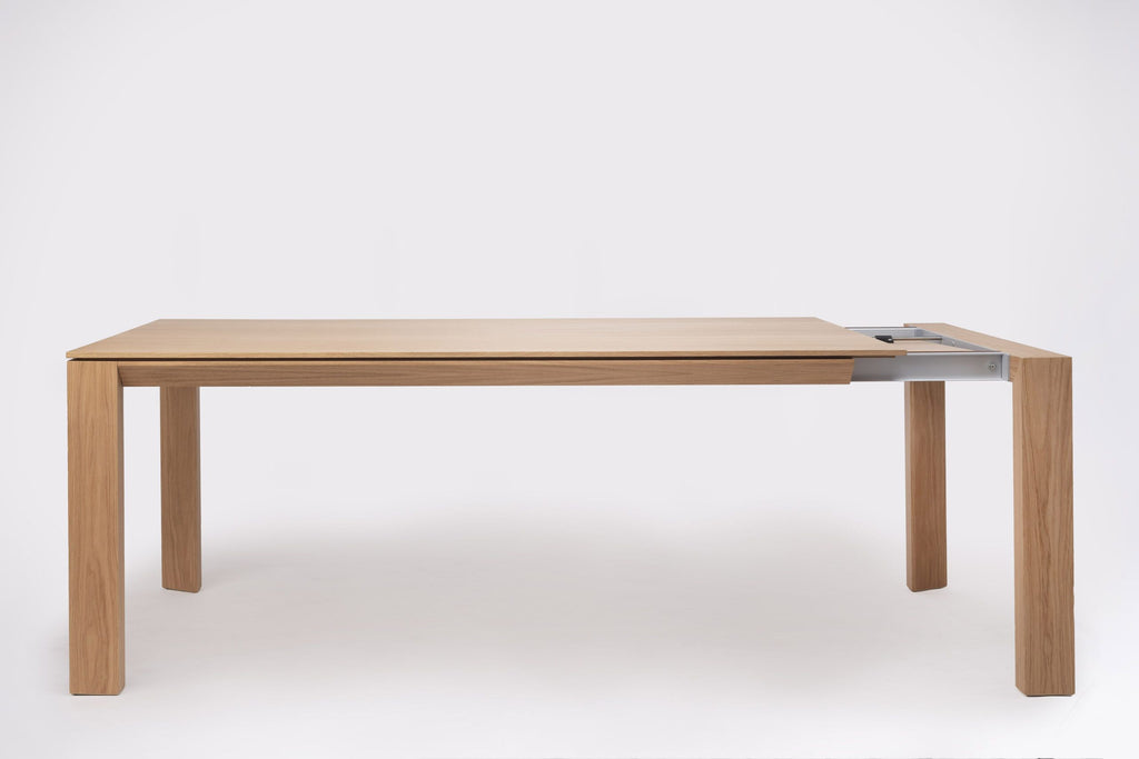 Iru Extendable Table by Ondarreta, view 3
