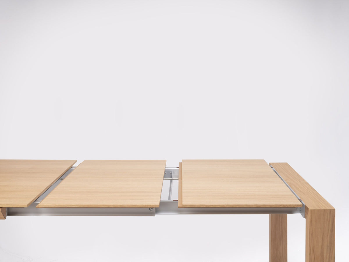 Iru Extendable Table by Ondarreta, view 5