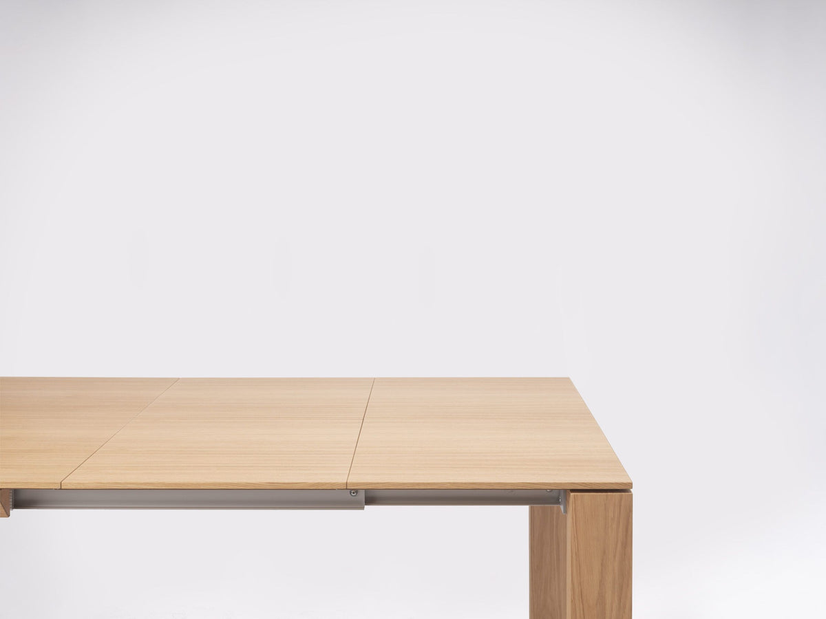 Iru Extendable Table by Ondarreta, view 6