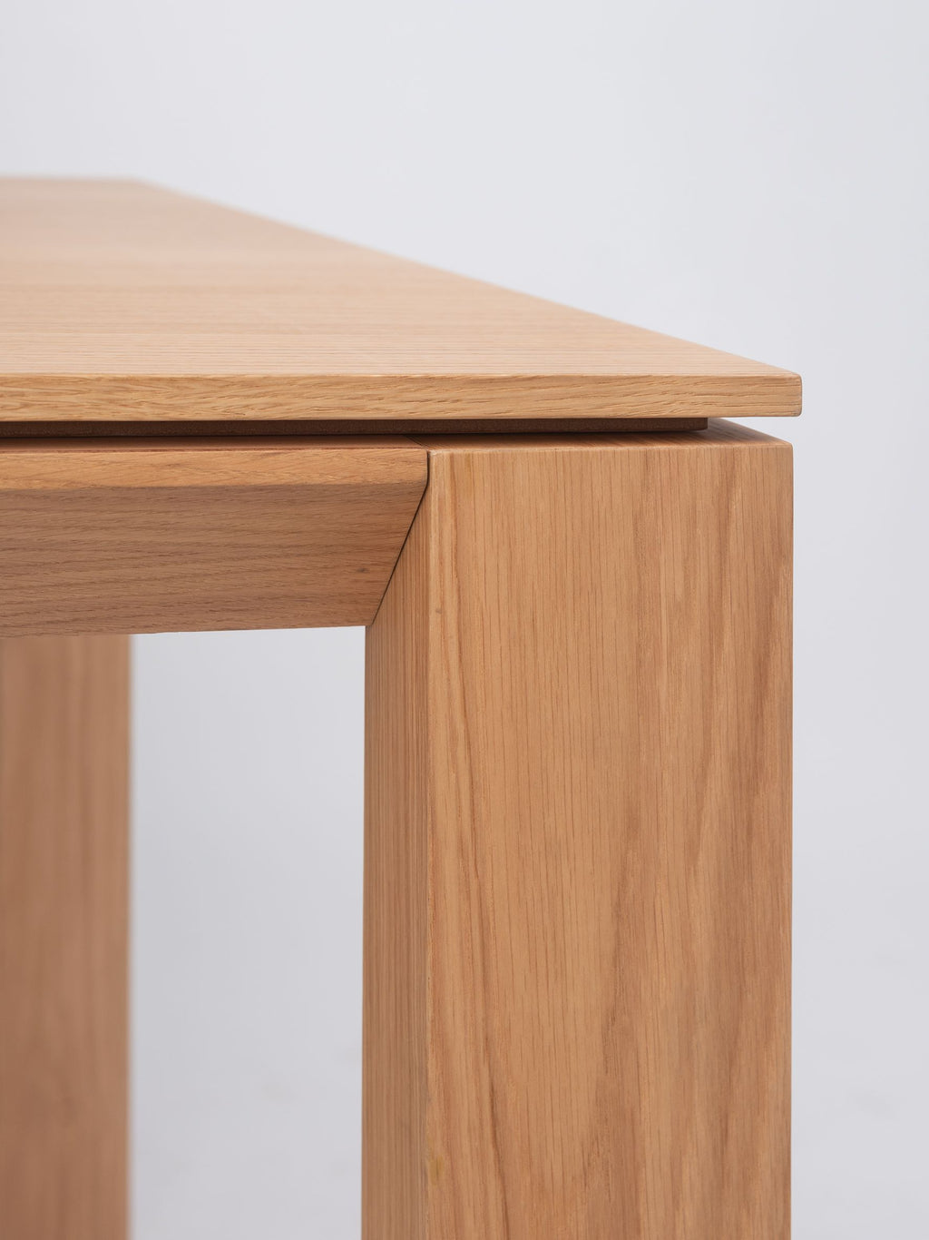 Iru Extendable Table by Ondarreta, view 7