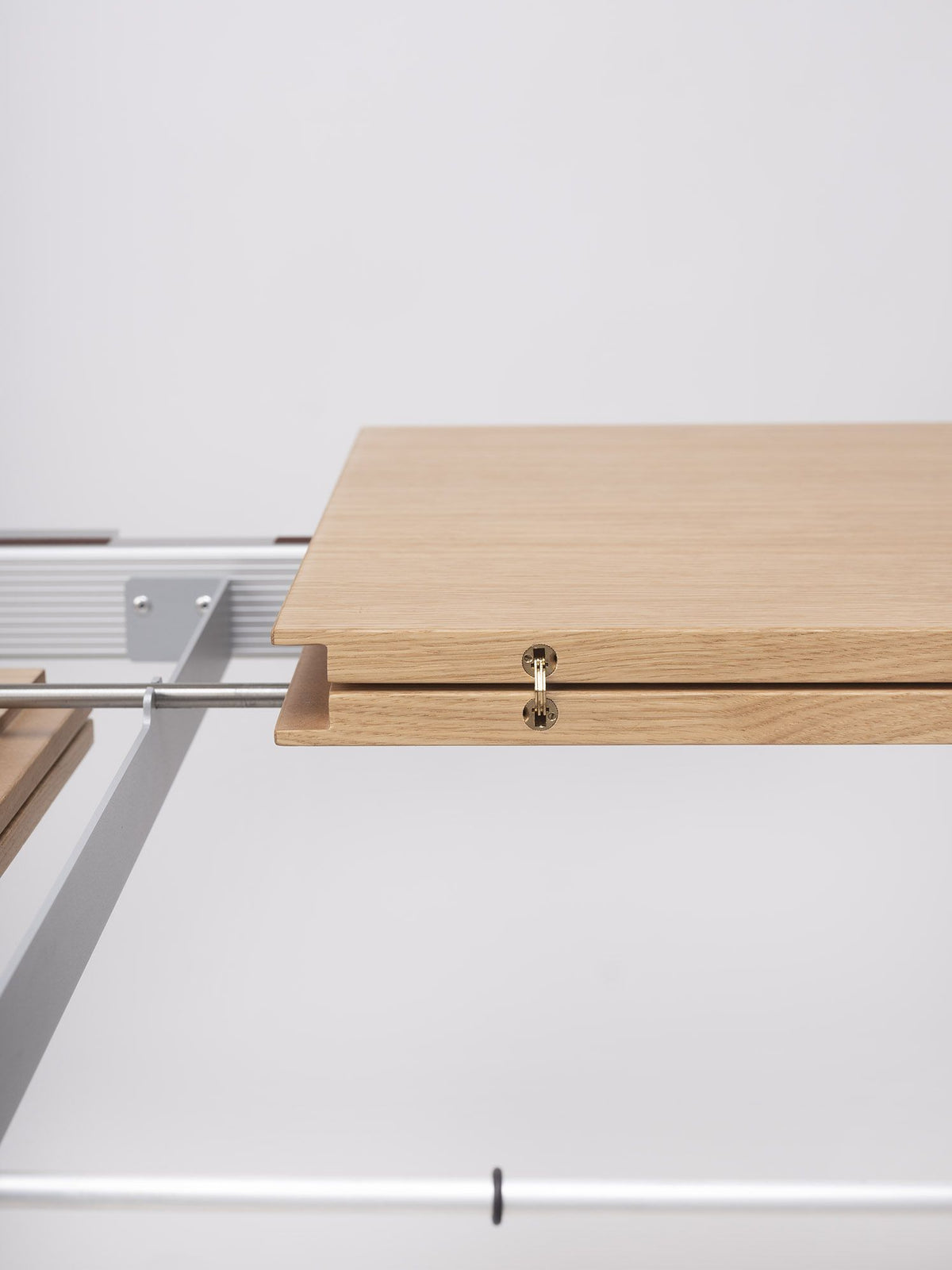 Iru Extendable Table by Ondarreta, view 8