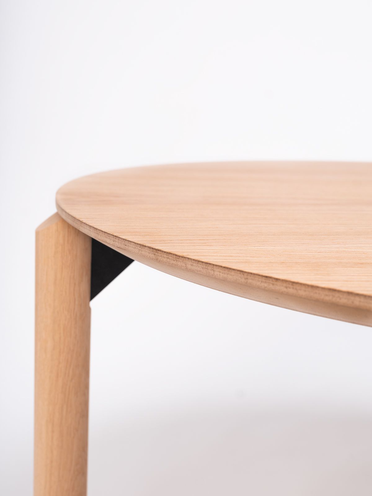 Juno Low Table by Ondarreta, view 5