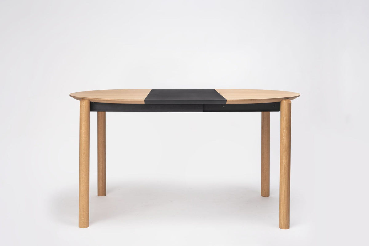 Juno Round Extendable Table by Ondarreta