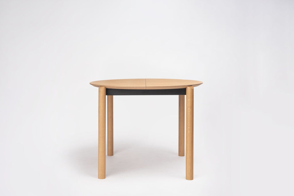 Juno Round Extendable Table by Ondarreta, view 3