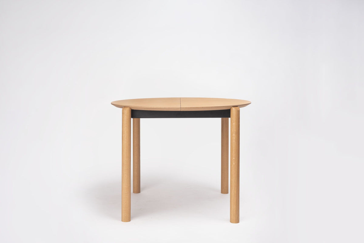 Juno Round Extendable Table by Ondarreta, view 3