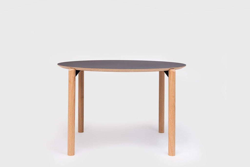 Juno Round Table by Ondarreta