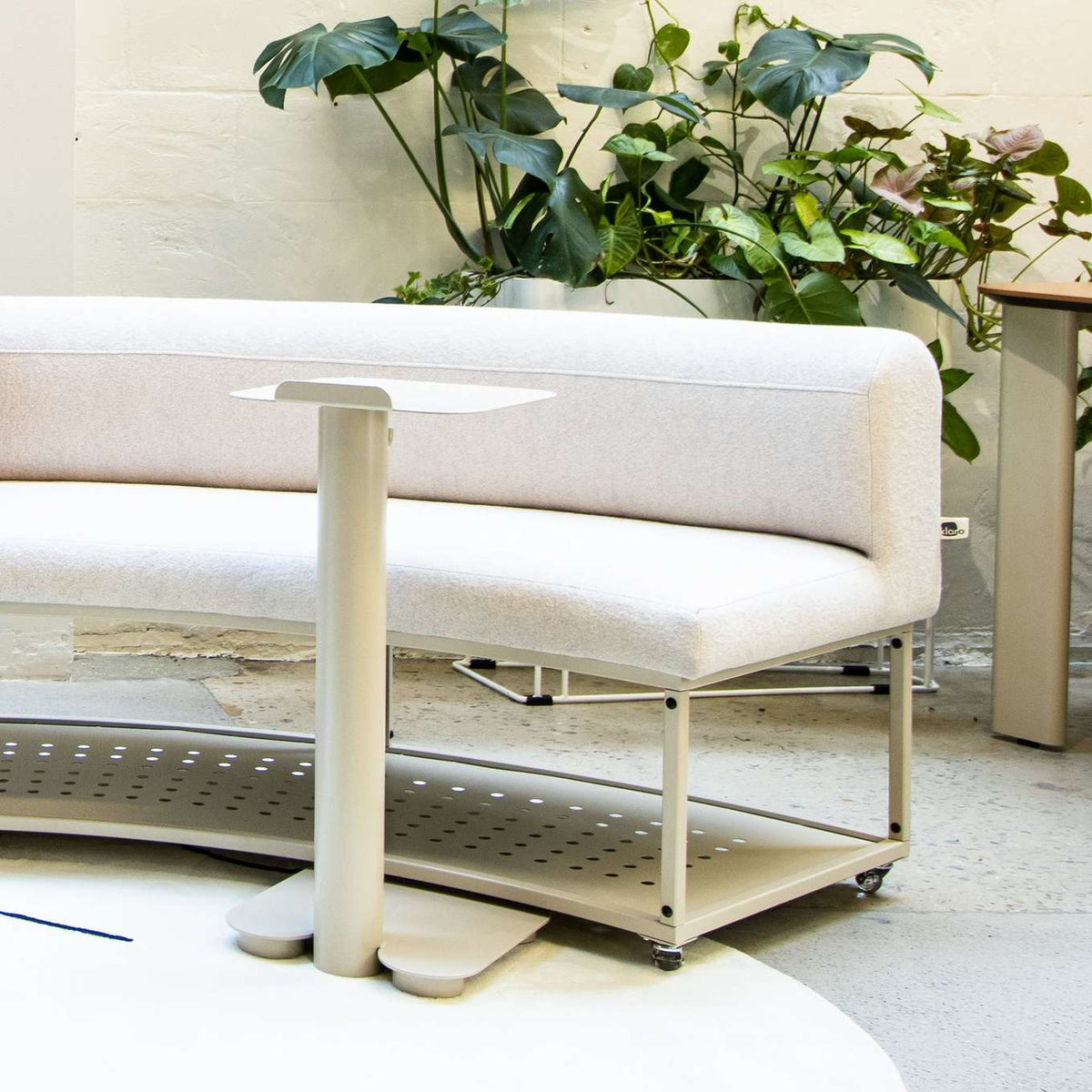 NOMAD laptop table mobile laptop table by Klaro Industrial Design (K.I.D)
