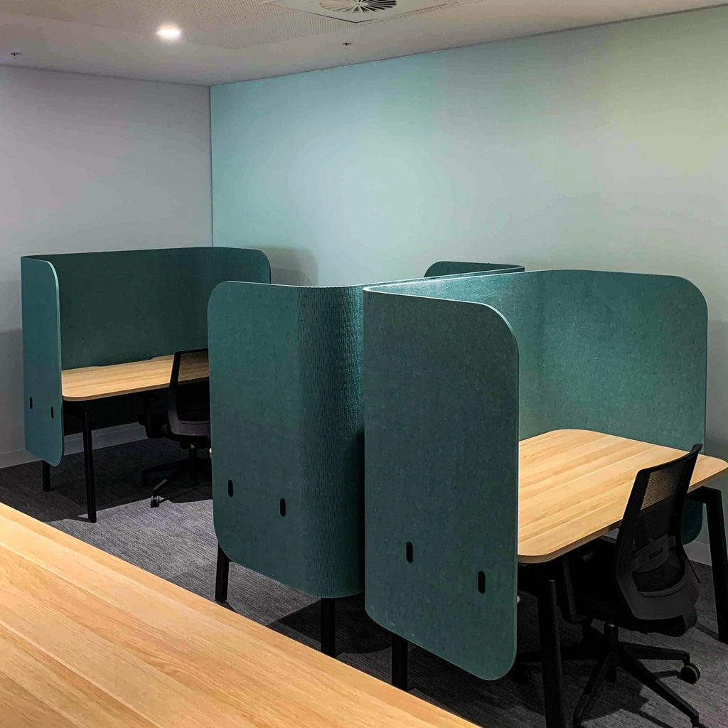 SCORE wrap around workstation screen by Klaro Industrial Design (K.I.D), view 4