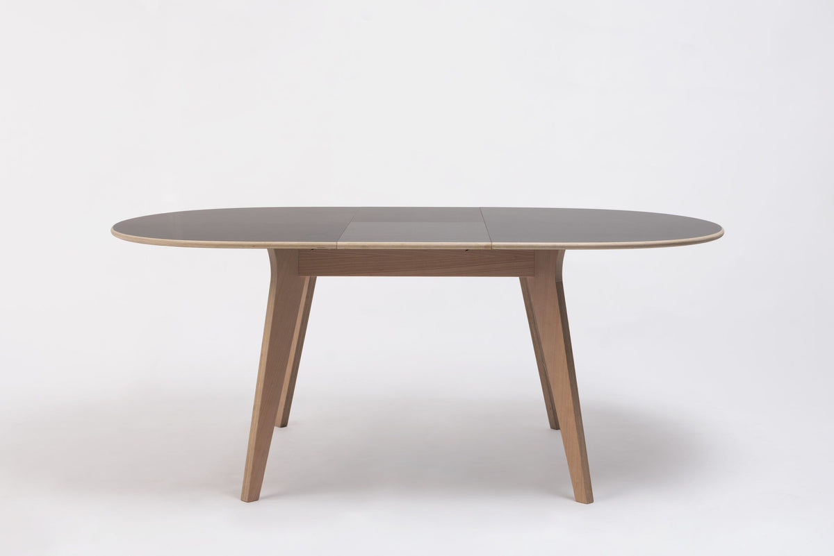 Mikado Extendable Table by Ondarreta, view 2