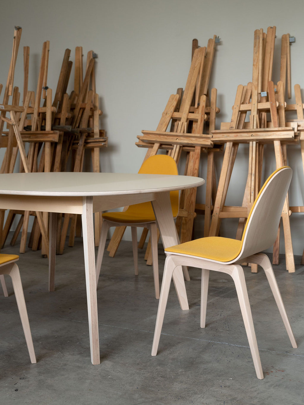Mikado Table by Ondarreta, view 7