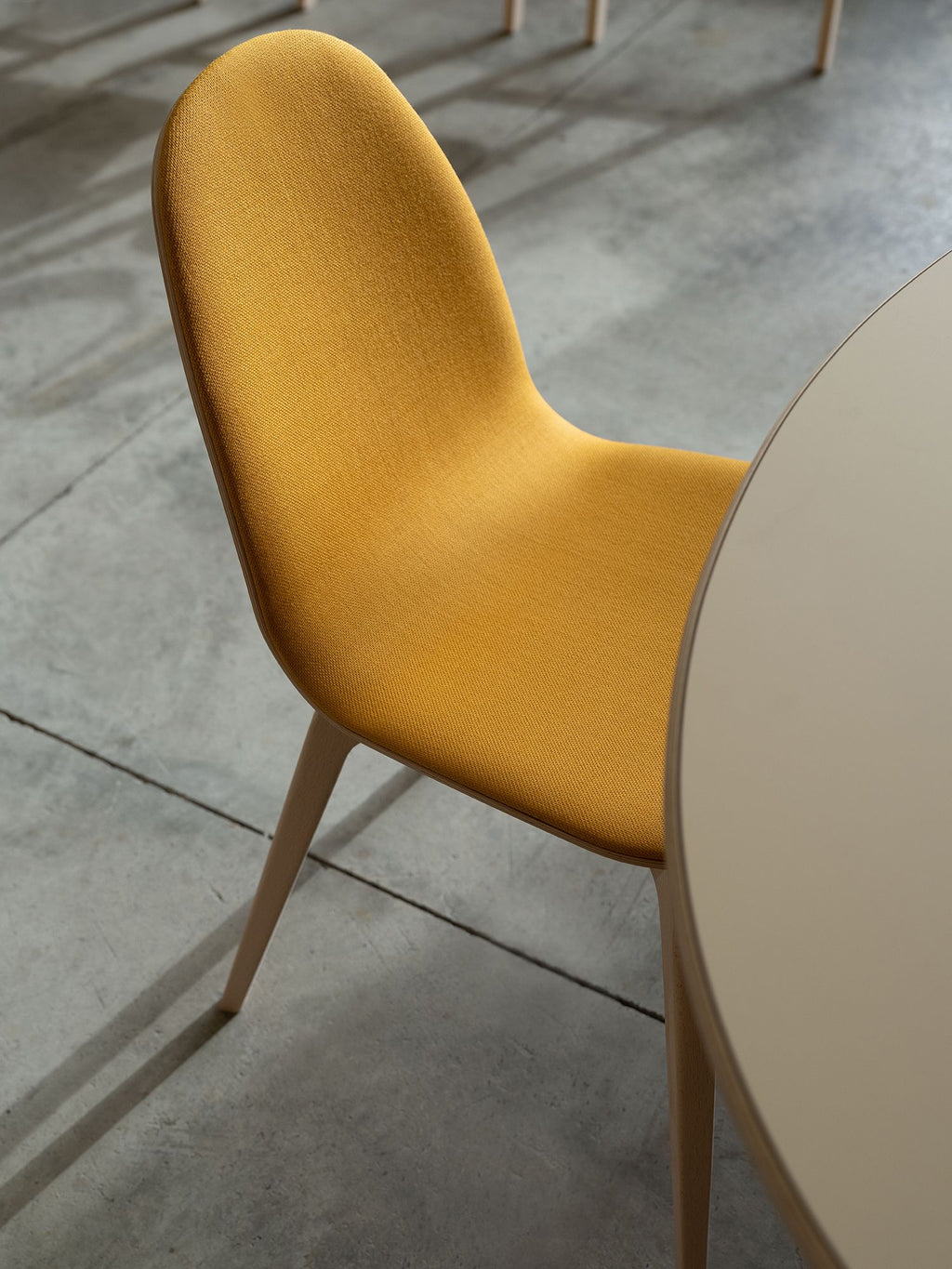 Mikado Table by Ondarreta, view 8