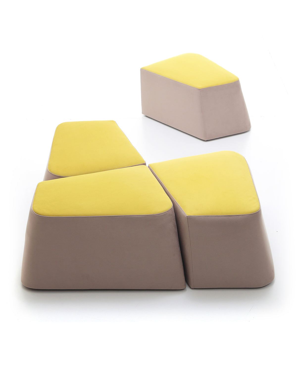 Moda Four, view 3