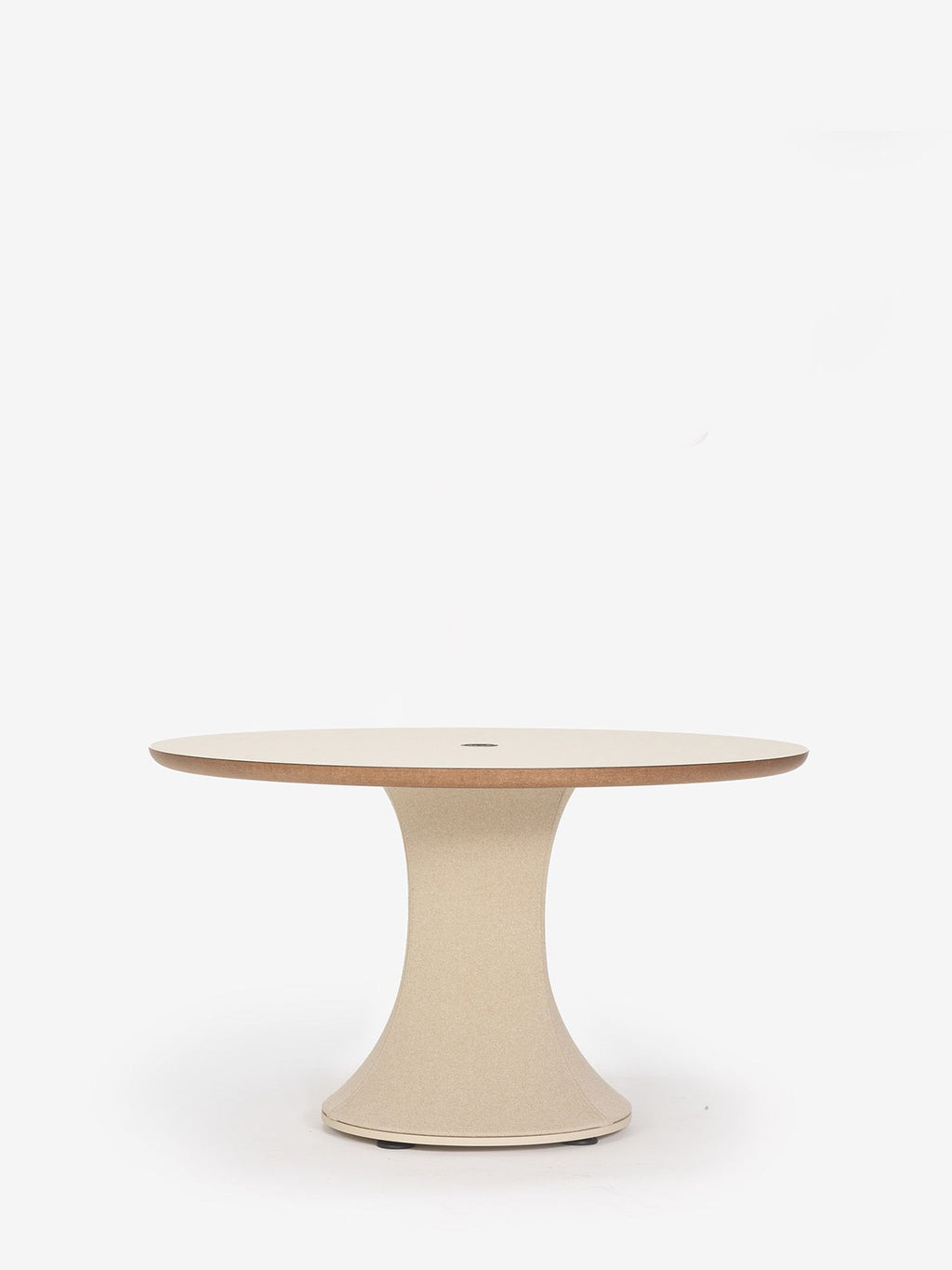 Sako Low Table by Ondarreta, view 2