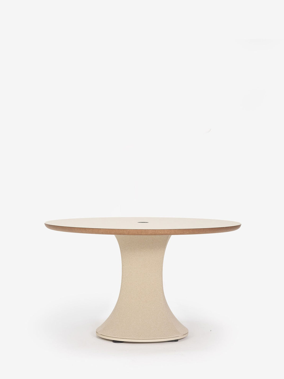 Sako Low Table by Ondarreta, view 2