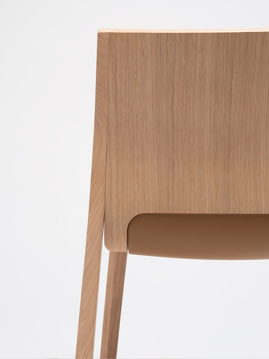 Silu Chair by Ondarreta, view 7
