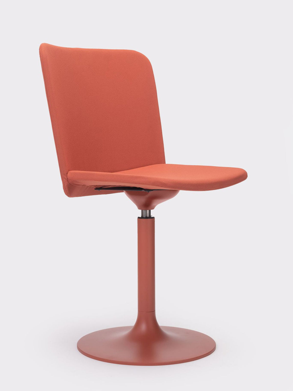 Supra Trumpet Chair by Ondarreta, view 3