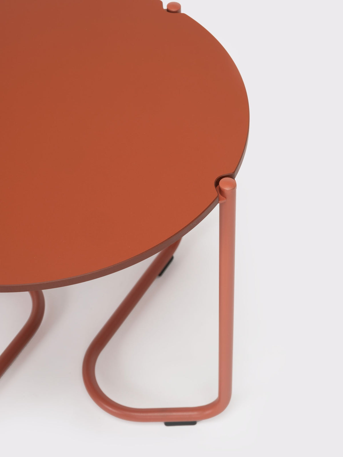 Uda Low Table by Ondarreta, view 3